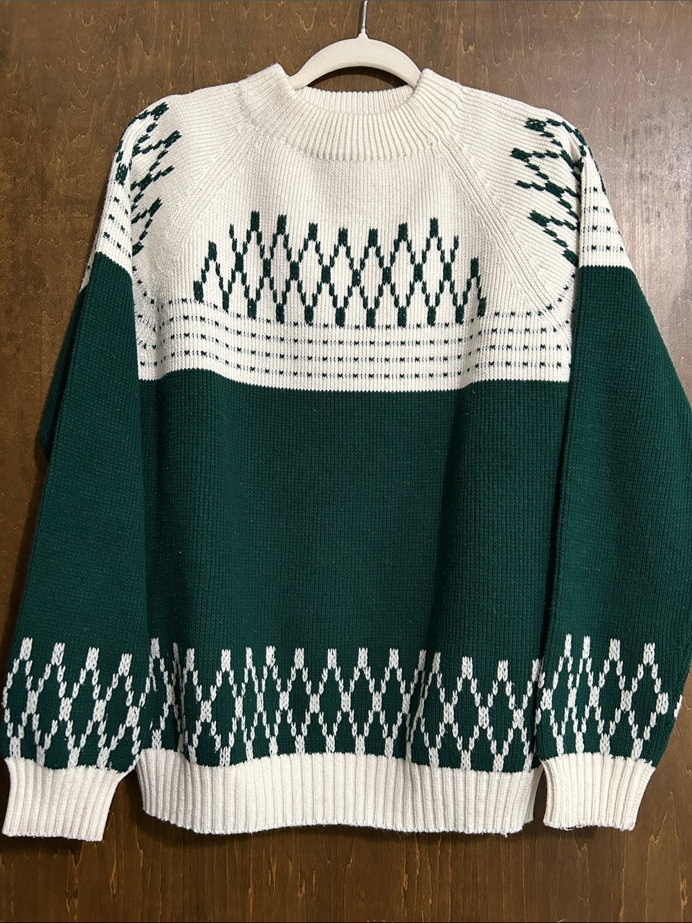 jcpenney Green and White Patterned Knit Sweater xl